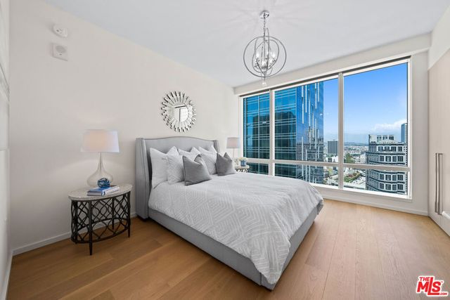 877 Francisco Street 2003, Los Angeles, CA 90017