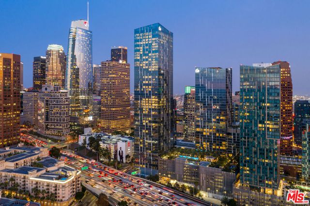 877 Francisco Street 2003, Los Angeles, CA 90017