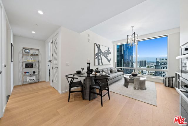 877 Francisco Street 2003, Los Angeles, CA 90017