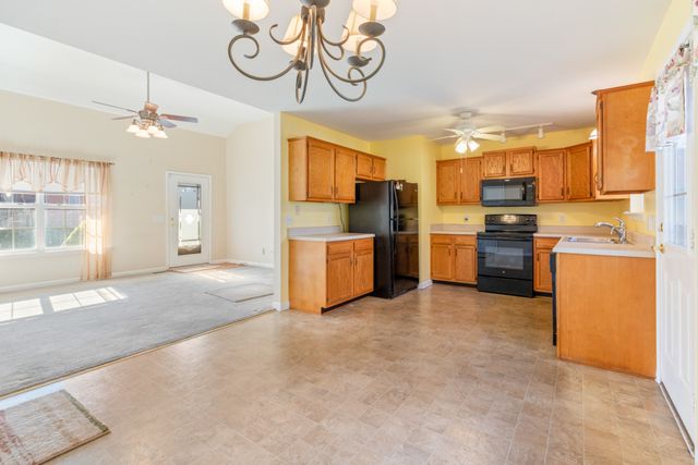 101 Garden View Ct, Dickson, TN 37055