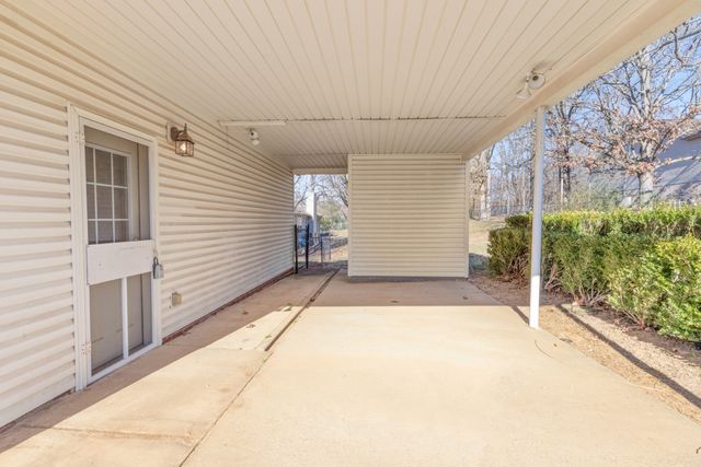 101 Garden View Ct, Dickson, TN 37055