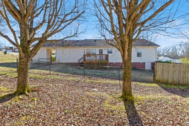 101 Garden View Ct, Dickson, TN 37055
