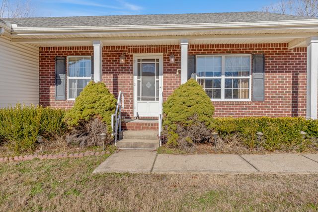 101 Garden View Ct, Dickson, TN 37055