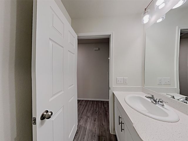 4517 Greenham Lane, Fort Worth, TX 76036