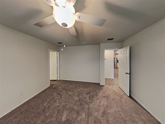 4517 Greenham Lane, Fort Worth, TX 76036