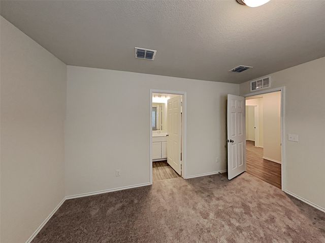 4517 Greenham Lane, Fort Worth, TX 76036