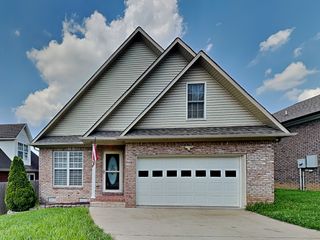 703 Maple Ct, Columbia, TN 38401