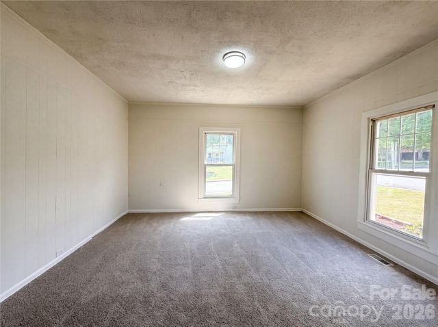215 S Ferry Road, New London, NC 28127
