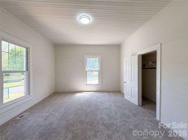 215 S Ferry Road, New London, NC 28127
