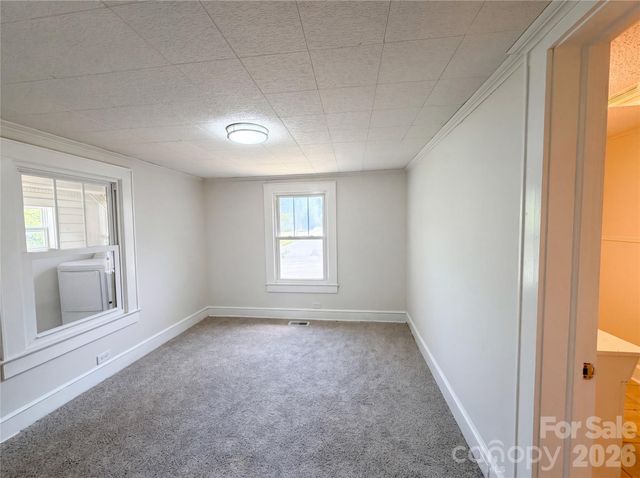 215 S Ferry Road, New London, NC 28127