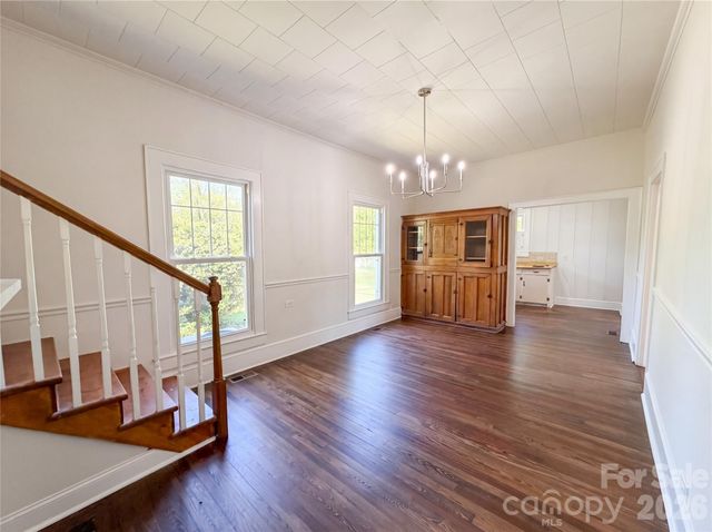 215 S Ferry Road, New London, NC 28127