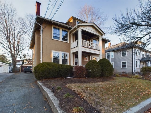 25 Rowe St 1, Newton, MA 02466