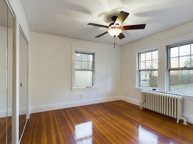 25 Rowe St 1, Newton, MA 02466