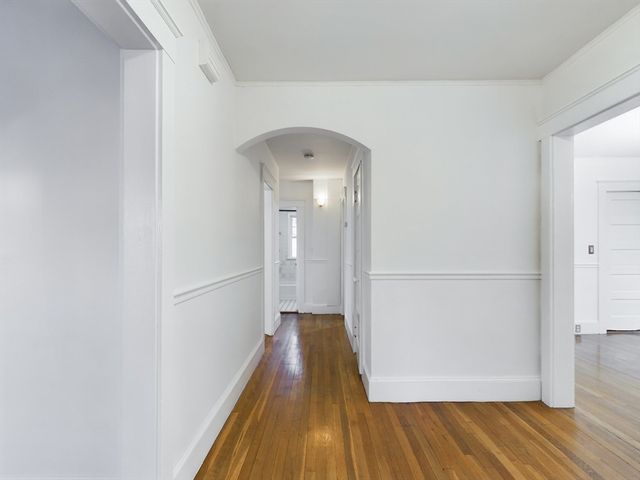 25 Rowe St 1, Newton, MA 02466