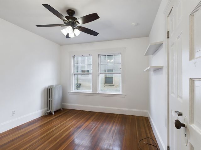 25 Rowe St 1, Newton, MA 02466