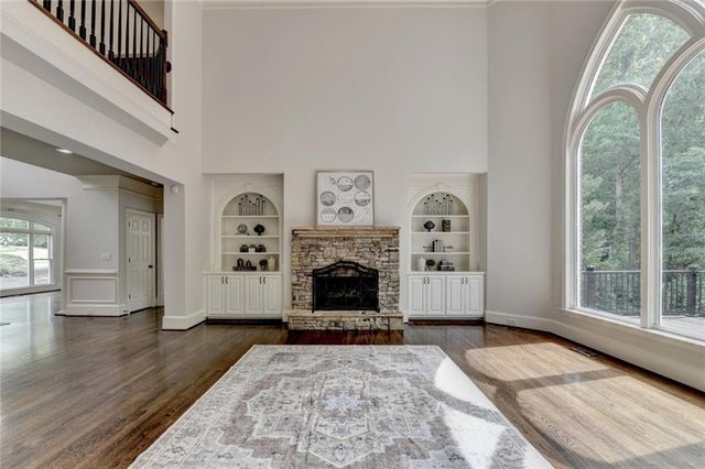 855 Autumn Close, Alpharetta, GA 30004