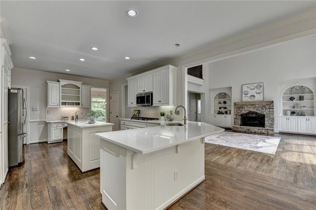 855 Autumn Close, Alpharetta, GA 30004