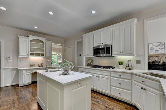 855 Autumn Close, Alpharetta, GA 30004