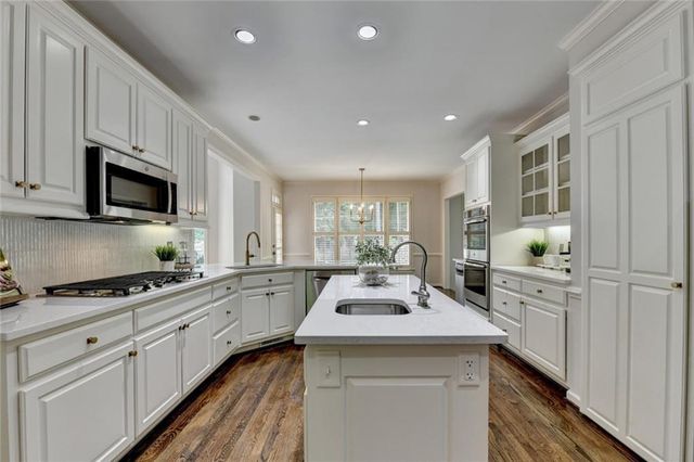 855 Autumn Close, Alpharetta, GA 30004