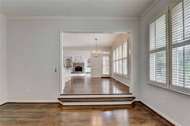 855 Autumn Close, Alpharetta, GA 30004