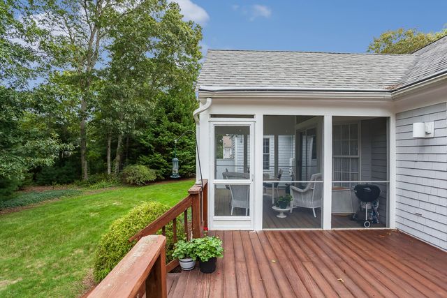 64 Falling Leaf Lane, Osterville, MA 02655