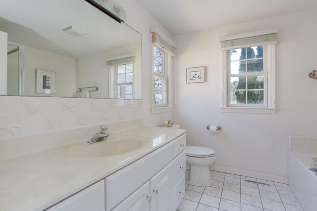 64 Falling Leaf Lane, Osterville, MA 02655