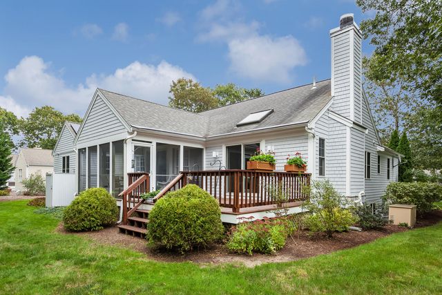 64 Falling Leaf Lane, Osterville, MA 02655