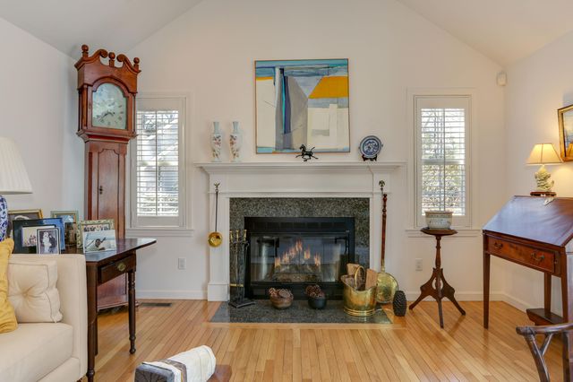 64 Falling Leaf Lane, Osterville, MA 02655