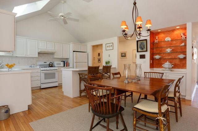 64 Falling Leaf Lane, Osterville, MA 02655