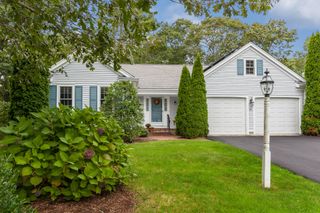 64 Falling Leaf Lane, Osterville, MA 02655