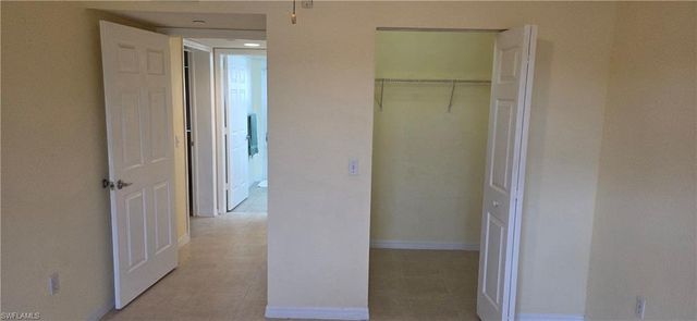 8287 Key Royal LN 1533, Naples, FL 34119