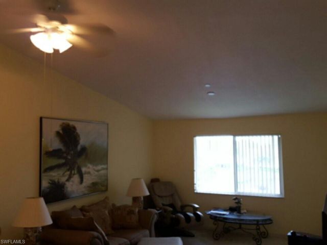 8287 Key Royal LN 1533, Naples, FL 34119