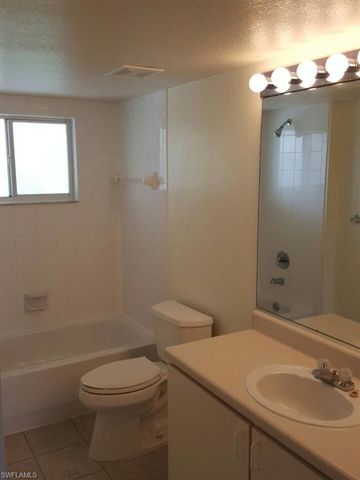 8287 Key Royal LN 1533, Naples, FL 34119