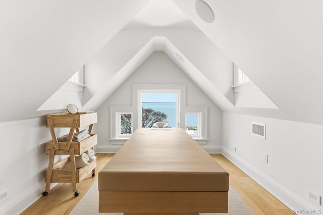 217 Hommocks Road, Larchmont, NY 10538