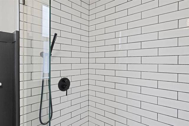 607 Sherwood Avenue, Three Oaks, MI 49128