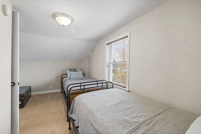 607 Sherwood Avenue, Three Oaks, MI 49128