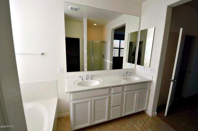 1050 E Detroit Street, Chandler, AZ 85225