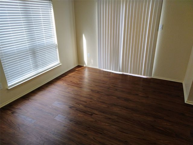 5704 Congressional Drive, Arlington, TX 76018