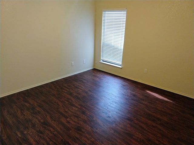 5704 Congressional Drive, Arlington, TX 76018