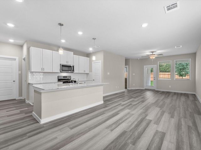 2010 W Darlington Oaks Court, Conroe, TX 77304