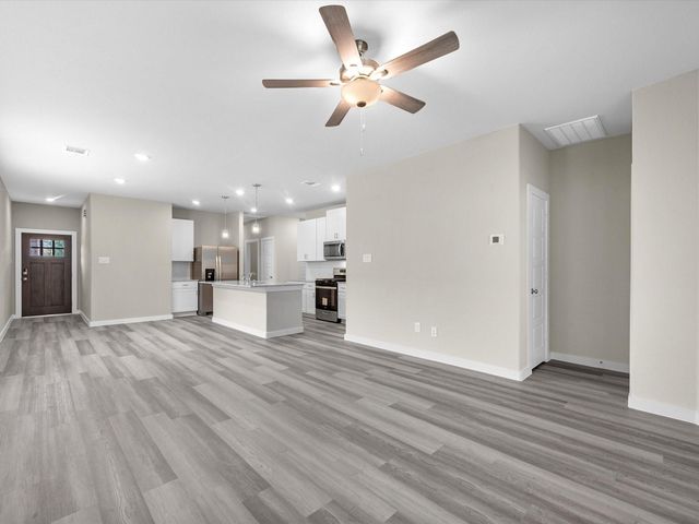 2010 W Darlington Oaks Court, Conroe, TX 77304