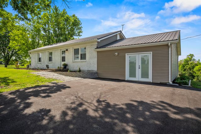 3400 Talmage Mayo Road, Salvisa, KY 40372