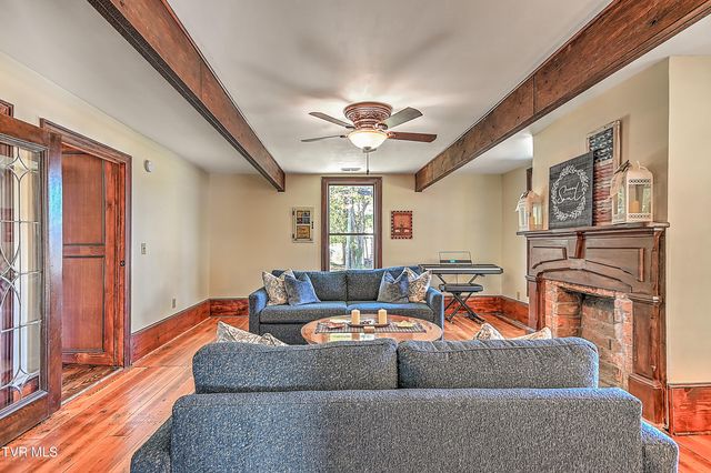 217 South Irish Street, Greeneville, TN 37743