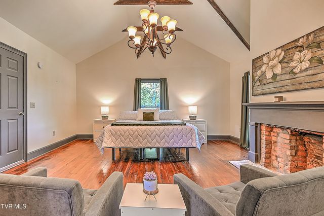 217 South Irish Street, Greeneville, TN 37743