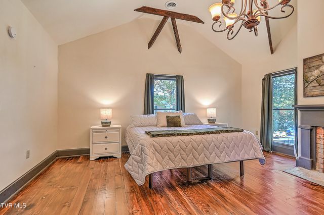 217 South Irish Street, Greeneville, TN 37743