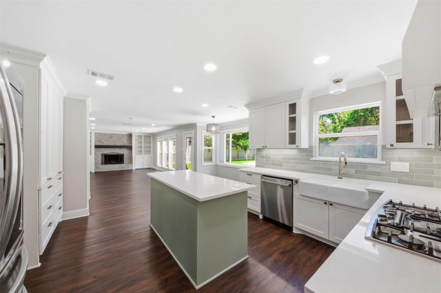 3106 Cedar Knolls Drive, Kingwood, TX 77339