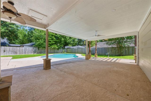 3106 Cedar Knolls Drive, Kingwood, TX 77339