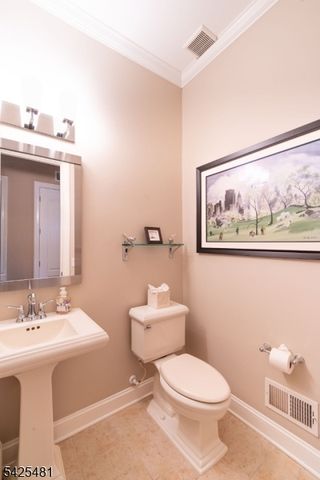 19 Betsy Ross Dr, Warren Twp., NJ 07059
