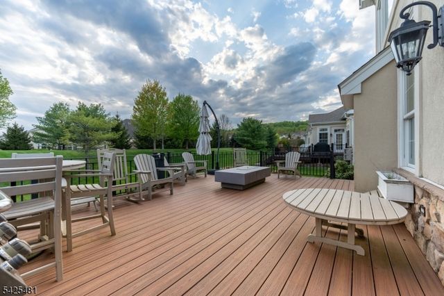 19 Betsy Ross Dr, Warren Twp., NJ 07059