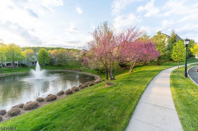 19 Betsy Ross Dr, Warren Twp., NJ 07059